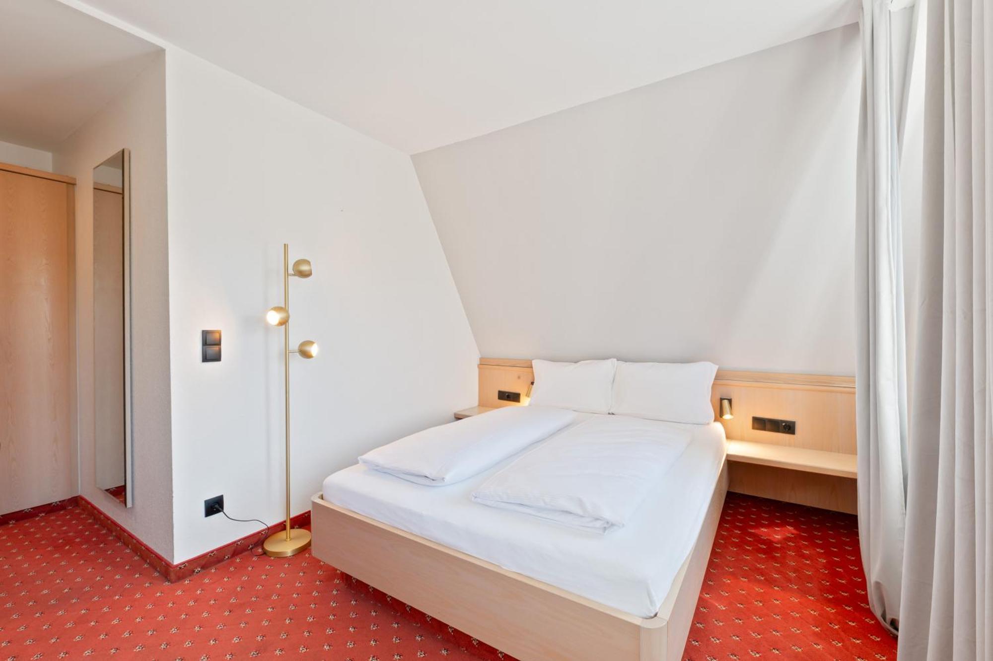 Steiners Hotel Airport-Messe Στουτγκάρδη Εξωτερικό φωτογραφία